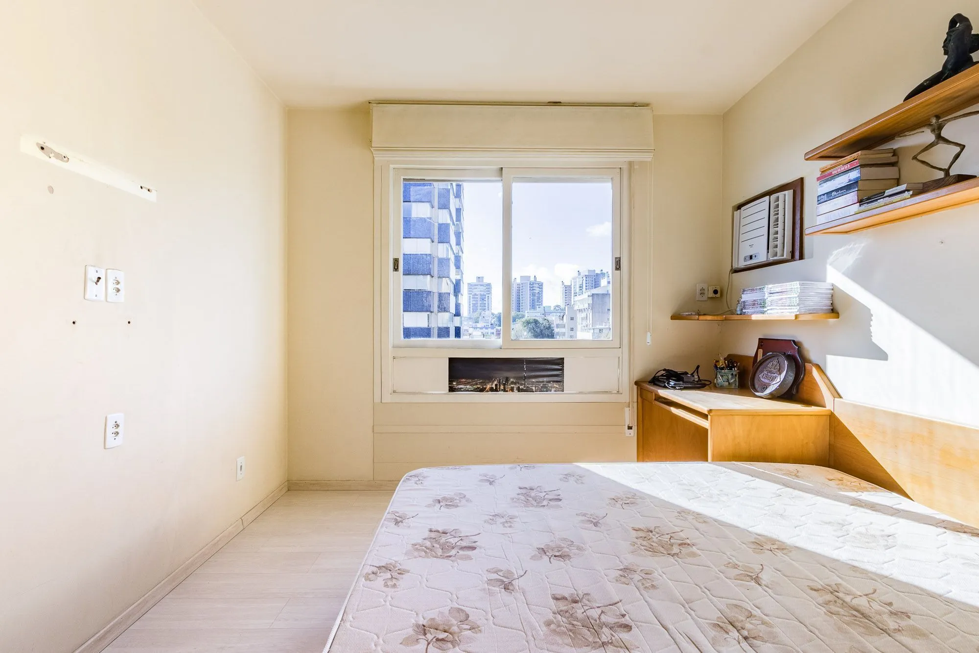 Imagem Oportunidade única: Apartamento com dois dormitórios e vaga de garagem à venda no coração do Bairro Higienópolis!