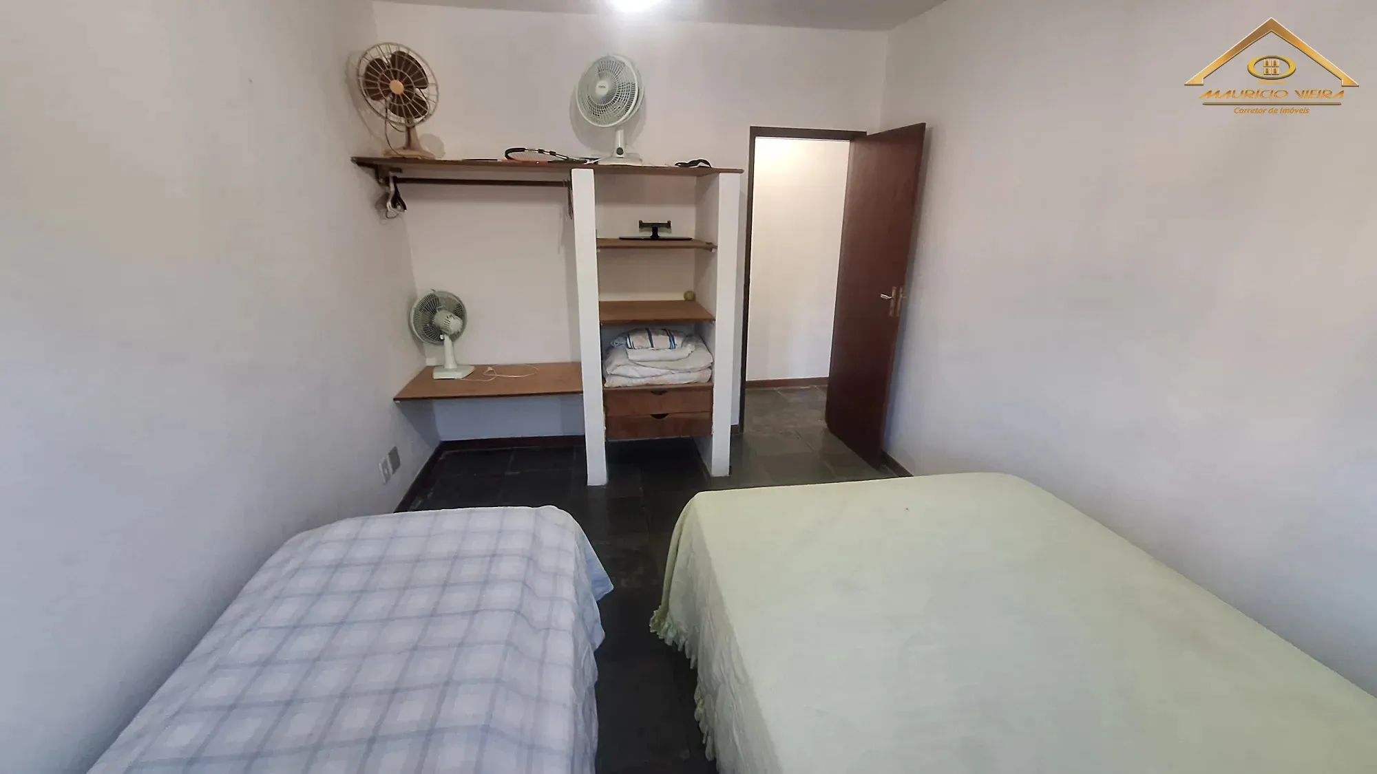 Imagem Linda casa na Ogiva, em condomínio fechado, porteira fechada e com preço abaixo do mercado. Em frente ao Clube Náutico.
