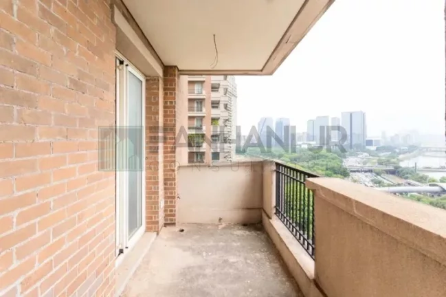 Imagem Luxuoso apartamento de 5 quartos e 5 suítes no Jardim Europa, São Paulo-SP: 512m², 4 salas, 7 banheiros e 6 vagas. Venha conhecer!