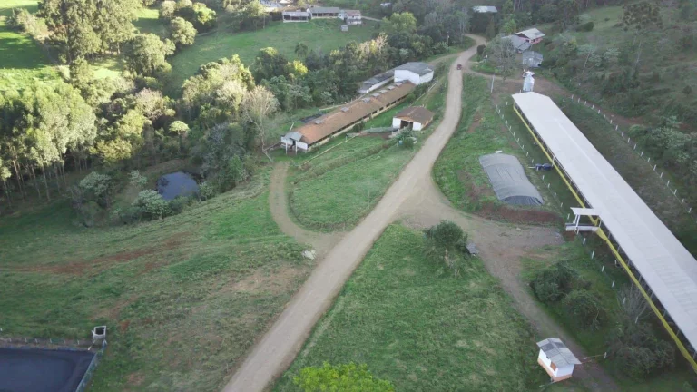 Imagem Granja para Venda em Lindóia do Sul, Centro