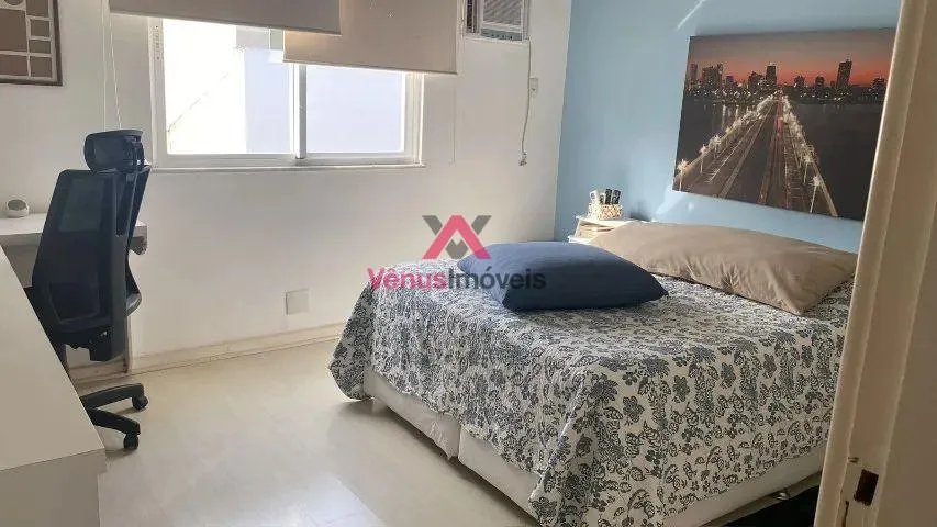 Imagem Casa em Condomínio para Venda em Rio de Janeiro, Barra da Tijuca, 5 dormitórios, 2 suítes, 5 banheiros, 3 vagas