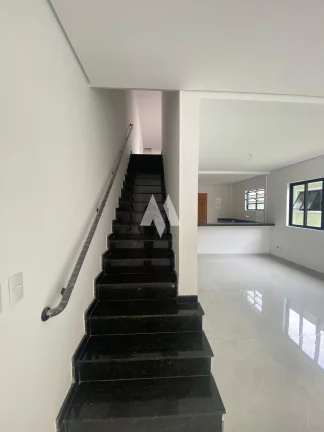 Imagem Casa Sobreposta com 3 quartos sendo 3 suítes ,2 vagas - Embaré / Santos