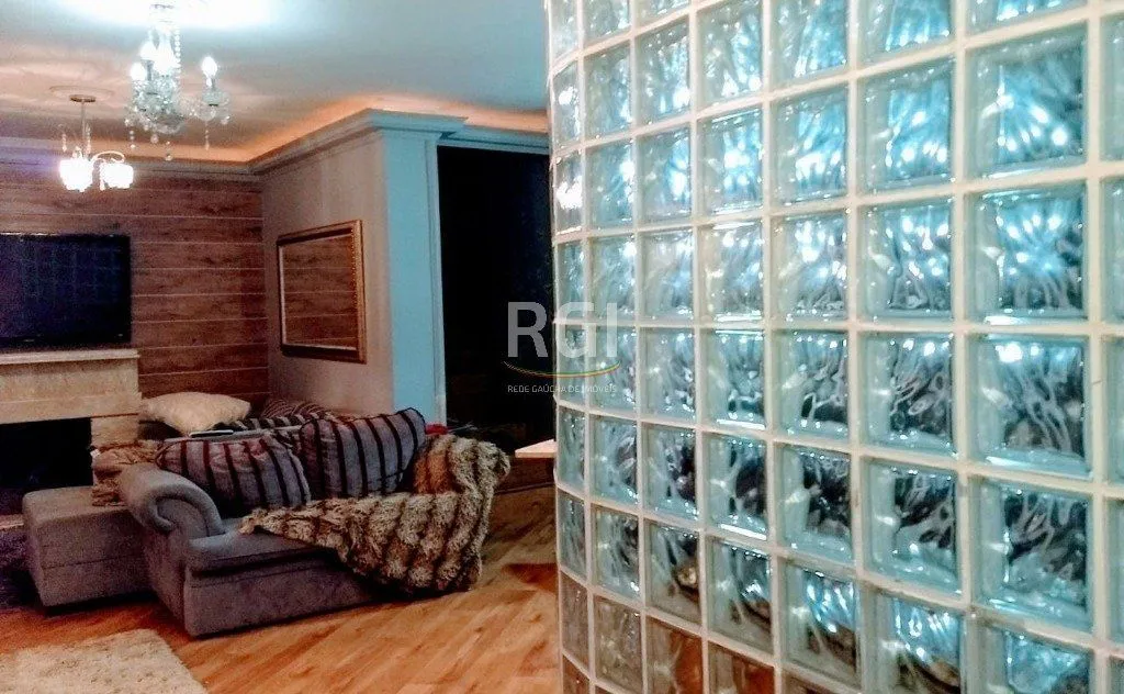 Imagem Casa para Venda - 300m², 2 dormitórios, sendo 1 suites, 3 vagas - Belém Novo