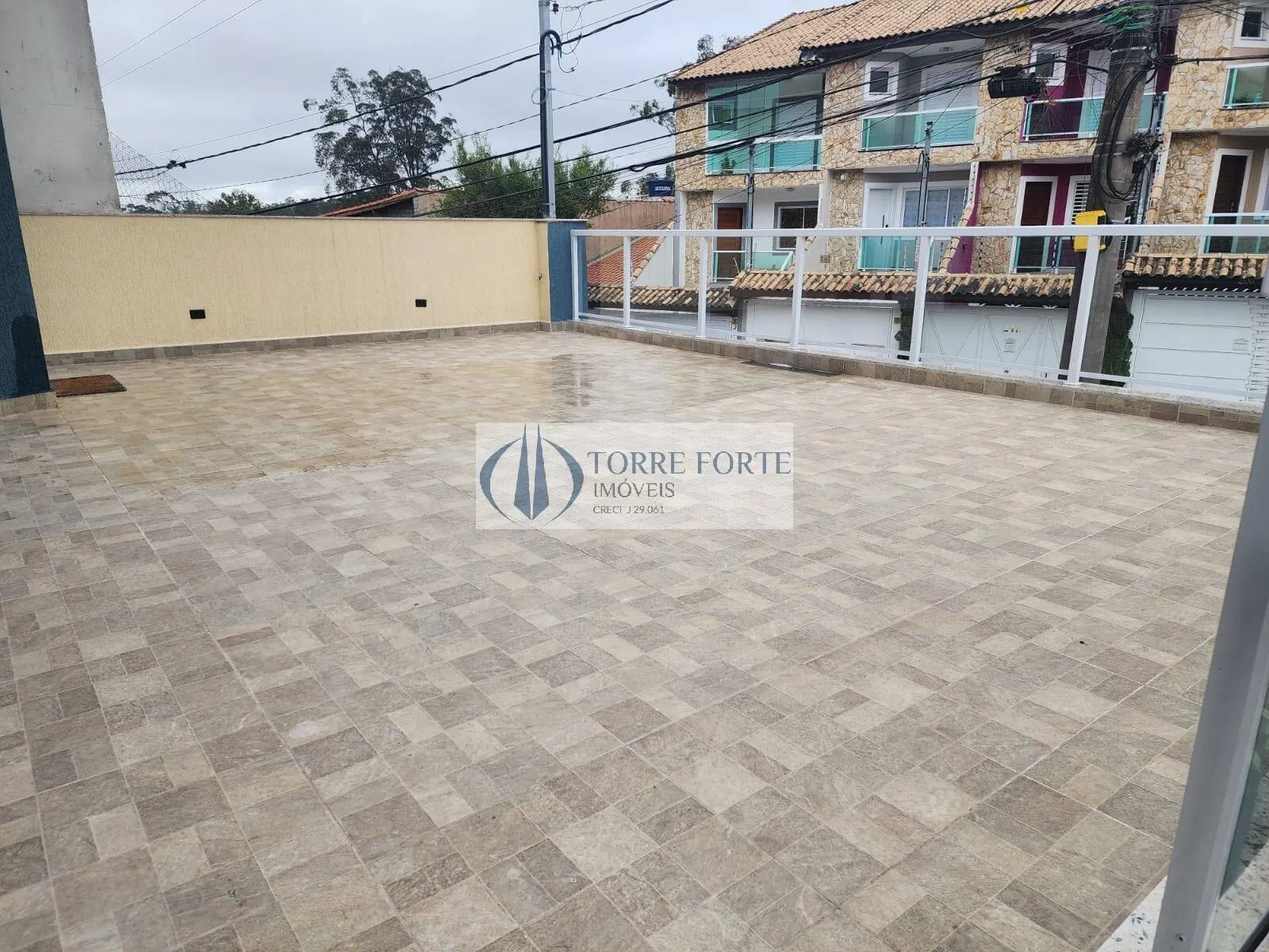 Imagem Sobrado com 3 quartos 2 suites , Picina ,5 vagas no Parque do Carmo.