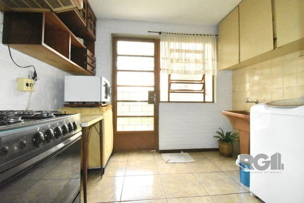 Imagem CASA - 5 dorms. - 3 vagas - 290 m² - MENINO DEUS