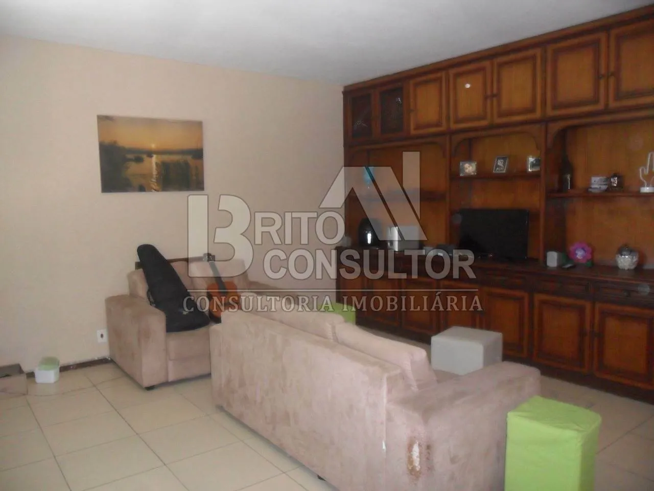 Imagem Vendo Casa Tríplex em Cond Fechado 4 Qts, 4 Vagas, Terraço Mutua - São Gonçalo/RJ.