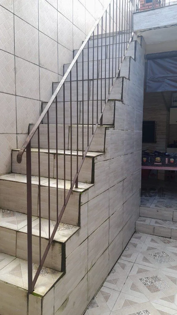 Imagem Casa 2 dormitórios com piscina na Vila Nova Porto Alegre