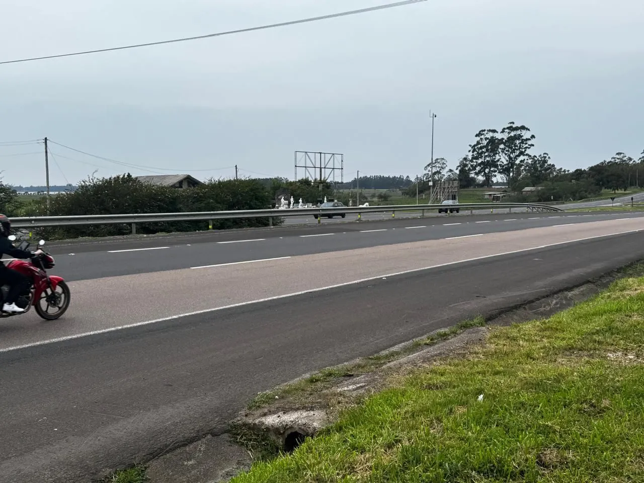 Imagem **Oportunidade Única! ÁREA MISTA à Venda em Osório na BR101, Rio Grande do Sul!**