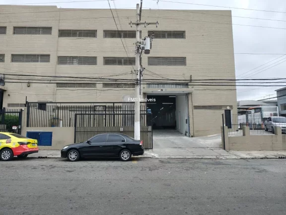 Imagem Galpão Comercial para Locação em São Paulo-SP - Bairro Aricanduva - 1 Sala, 2 Banheiros, 11 Vagas de Garagem, 1.650m² de Área