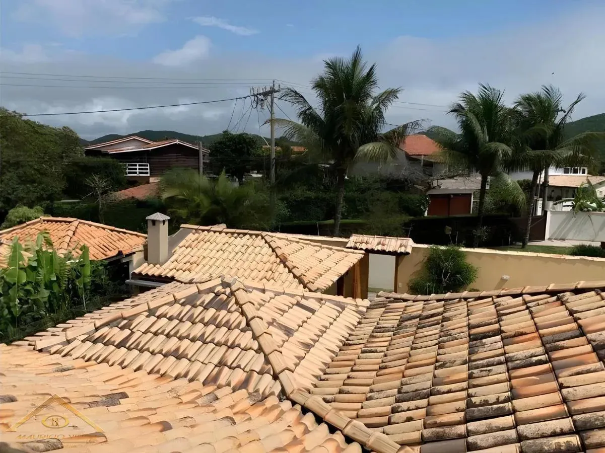 Imagem Casa em Condomínio para Venda em Cabo Frio / RJ no bairro Ogiva