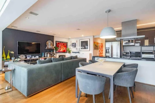Imagem Apartamento à venda na Vila Nova Conceição, com 2 Quartos sendo 1 Suíte, 2 Salas, 3 Vagas e 160m² de Área
