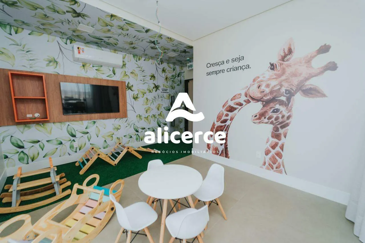 Imagem PRONTO PARA MORAR - Apartamento com Terraço à venda I 2 dormitórios I 1 suíte I Mobiliado - em Florianópolis/SC