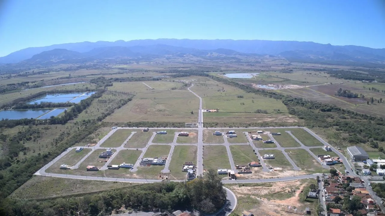 Foto do imóvel Terreno à venda 176M², Res. Santa Clara, Pindamonhangaba - SP