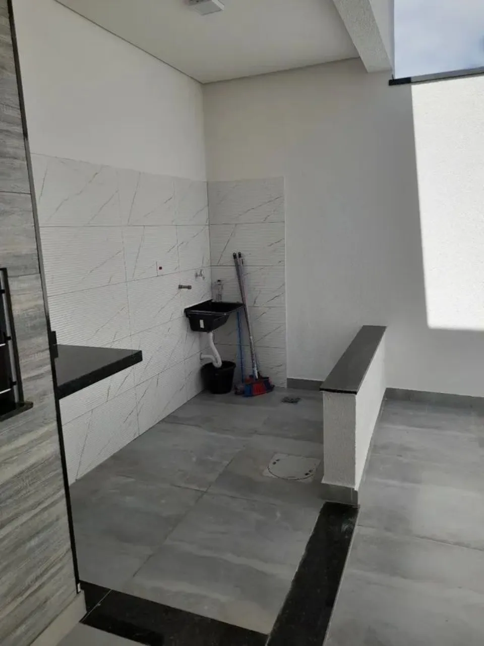 Imagem Casa em Condomínio à Venda em Sorocaba-SP, Bairro Horto Florestal: 3 Quartos, 1 Suíte, 1 Sala, 2 Banheiros, 2 Vagas, 110m².