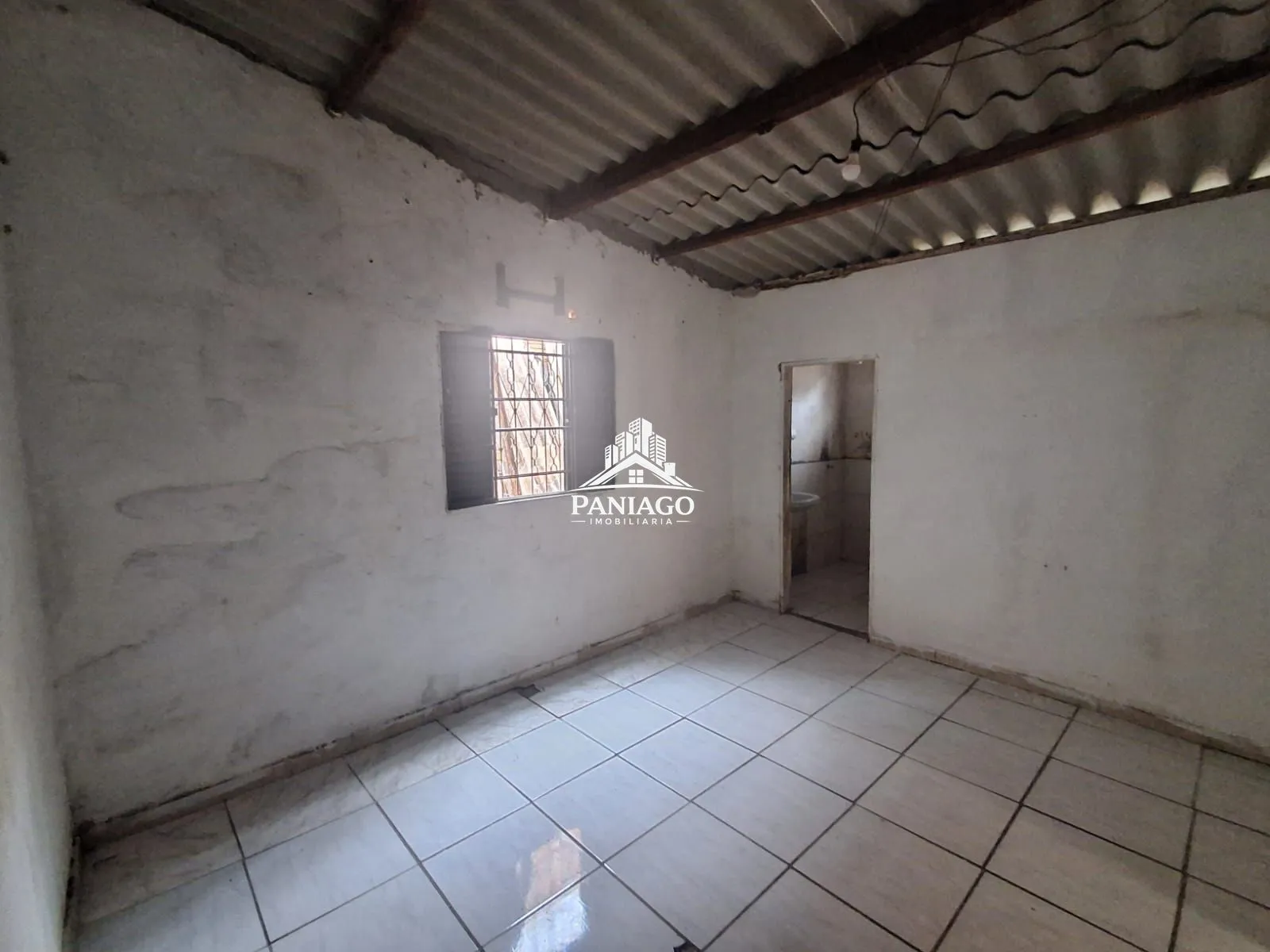 Imagem Imóvel de Esquina com, Ponto Comercial, casa e Amplo Terreno.