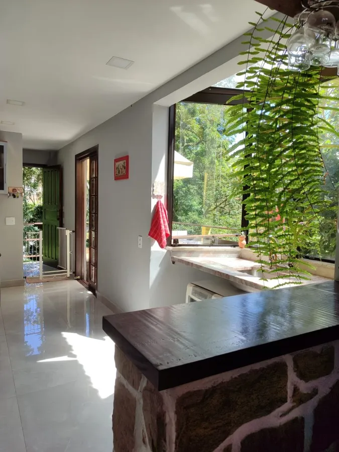 Imagem Casa para Venda em Petrópolis / RJ no bairro Samambaia