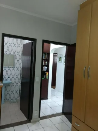 Imagem Casa maravilhosa Térrea 156 m² 3 Dormitórios sendo 1 Suíte Estuda Permuta
