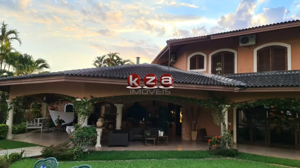 Imagem Luxuosa mansão em condomínio à venda em Guarujá-SP, Jardim Acapulco: 5 quartos, 5 suítes, 3 salas, 7 banheiros, 6 vagas, 676m².