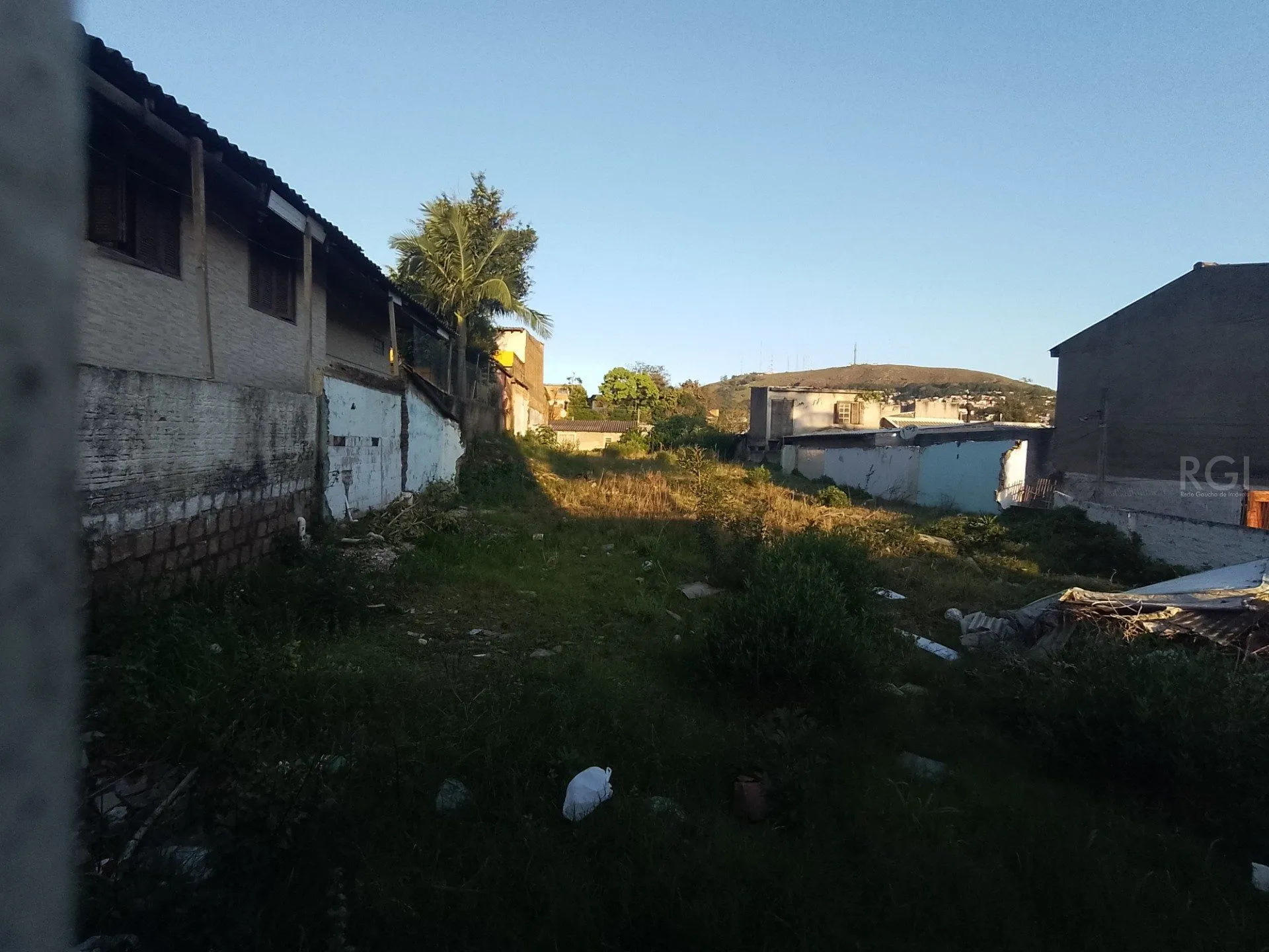 Imagem Terreno para Venda - 682m², 0 dormitórios, Partenon