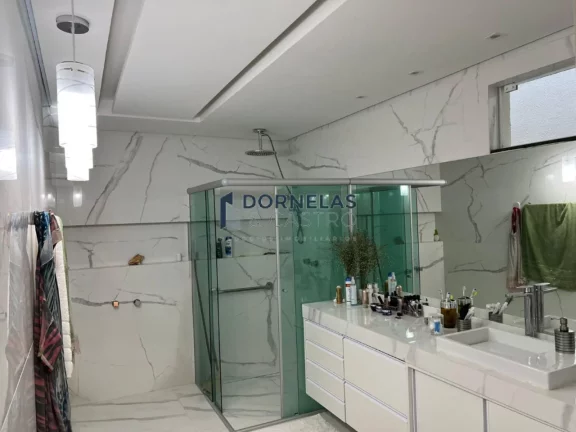 Imagem CASA NA QE 15 GUARÁ II 3 SUÍTES ALTO PADRÃO ELEVADOR TERRENO 200,00M²