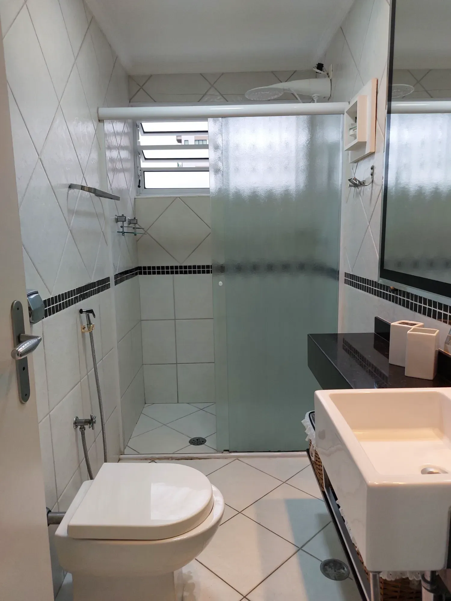 Imagem Apartamento com 4 Quartos à Venda, 113 m² em Pitangueiras - Guarujá
