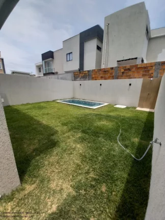 Imagem Casa de luxo em condomínio à venda em Camaçari-BA, Vila de Abrantes: 4 quartos, 4 suítes, 2 salas, 1 banheiro, 3 vagas, 148m².