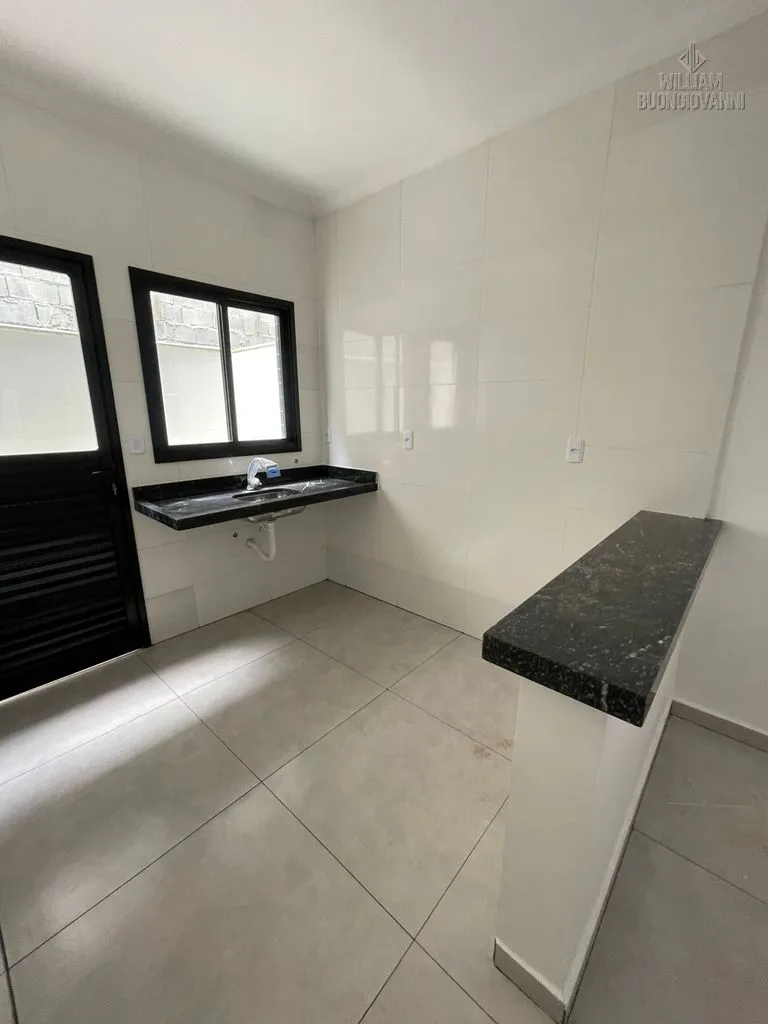 Imagem Belíssima Casa de Condomínio com 2 dormitórios