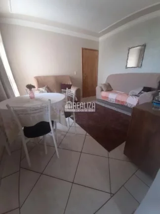 Imagem Apartamento à venda no Condomínio Residencial João Bichuette, no bairro Vila São Vicente, em Uberaba: 2 dormitórios, garagem e mais!