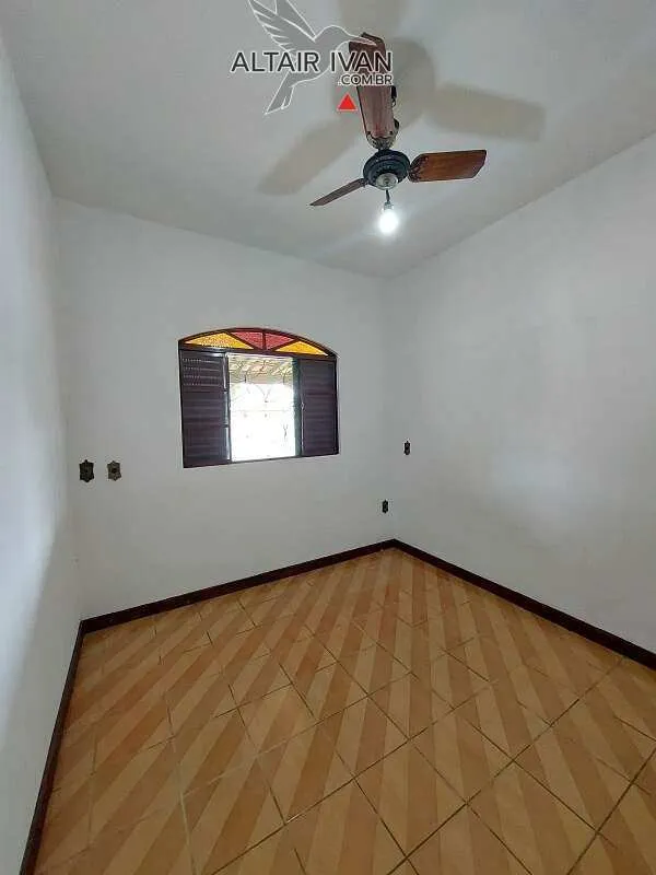 Imagem Casa antiga em bom estado