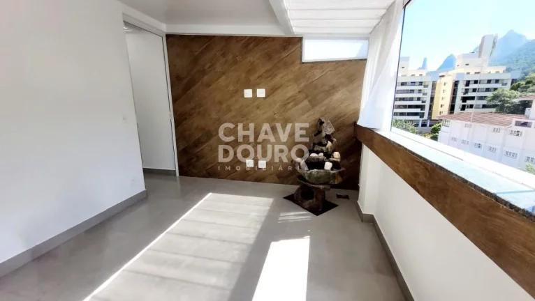 Imagem Apartamento 2 Quartos (1 Suíte), 1 escritório com 90m² no Alto