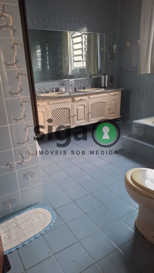 Imagem CASA IMPONENTE À VENDA NO BROOKLIN | 500 M² DE TERRENO | PISCINA