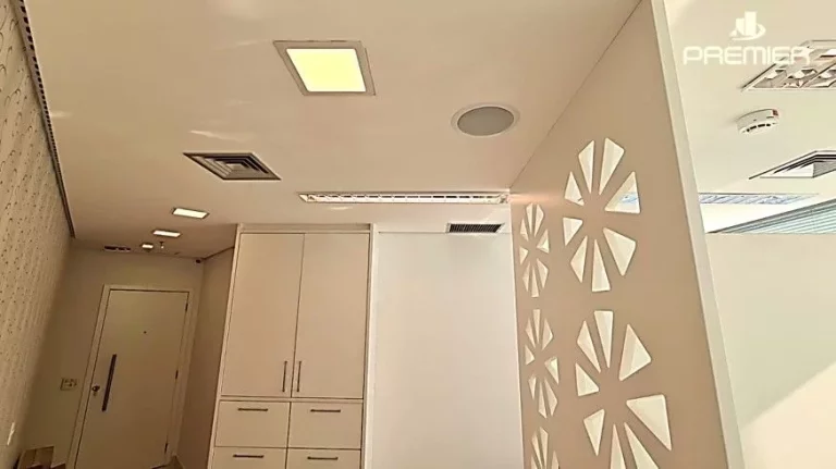 Imagem LINDA SALA COMERCIAL COMPLETA A VENDA NO CONDOMÍNIO GOLDEN OFFICE - CHÁCARA URBANA NO CENTRO JUNDIAÍ