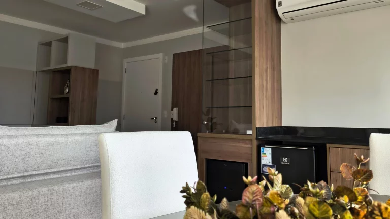 Imagem Apartamento 3 quartos sendo 1 suíte para venda no bairro Centro em Caxias do Sul