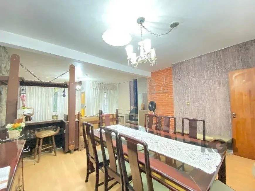 Imagem Casa de 2 dormitórios no bairro Sarandi