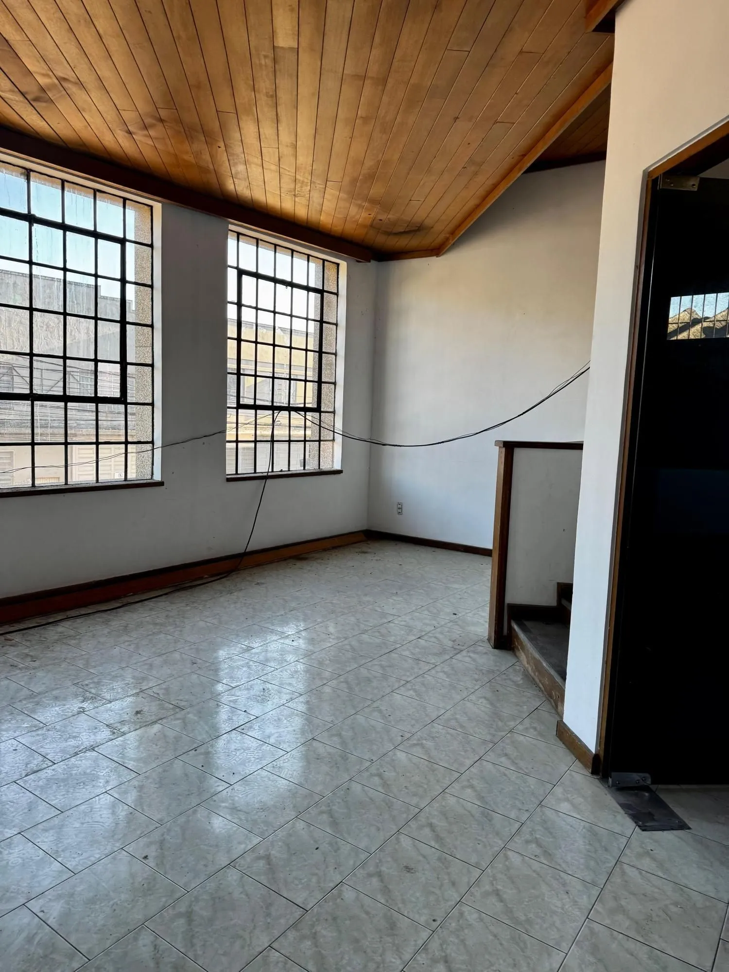 Imagem Predio para Locação/Aluguel - 400m², 0 dormitórios, Floresta