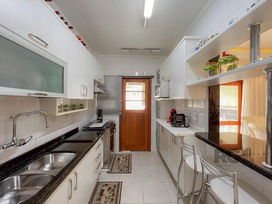 Imagem Casa Condominio para Venda - 202m², 3 dormitórios, sendo 1 suites, 2 vagas - Ipanema/ Jardim Verde