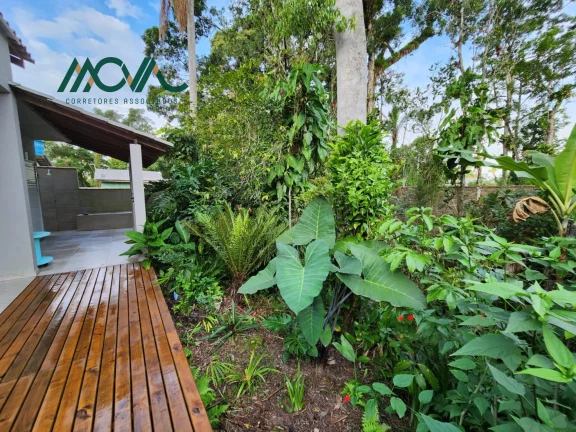 Imagem Casa no Balneário Princesa do Mar - em Itapoá, 3 quartos sendo 01 suíte