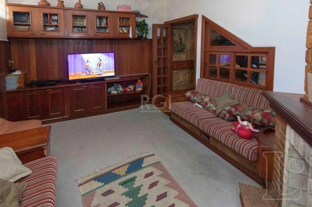 Imagem Casa para Venda - 349m², 4 dormitórios, sendo 1 suites, 3 vagas - Tristeza