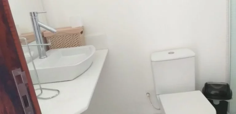 Imagem Linda casa em condomínio Fechado - Bairro Horto