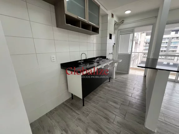 Imagem Apartamento à venda com 2 dormitórios e 1 vaga no bairro da Vila Mathias em Santos por R$ 355.000,00