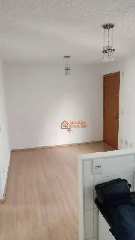 Foto do imóvel Apartamento com 2 dormitórios à venda, 42 m² por R$ 225.000,00 - Água Chata - Guarulhos/SP