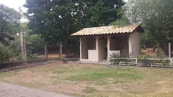 Foto do imóvel Chácara à venda 3 Quartos, 3 Suites, 3 Vagas, 3000M², Parque Lago Azul, Pindamonhangaba - SP
