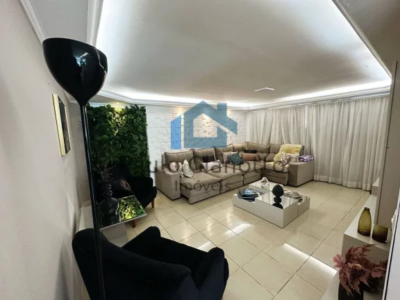 Imagem Casa espetacular à venda em Condomínio na Granja Viana