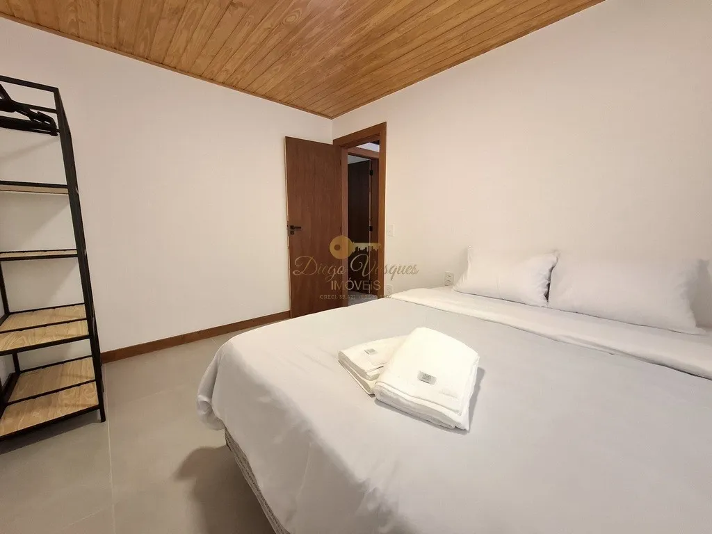 Imagem Casa em Condomínio para Venda em Teresópolis / RJ no bairro Vale Alpino