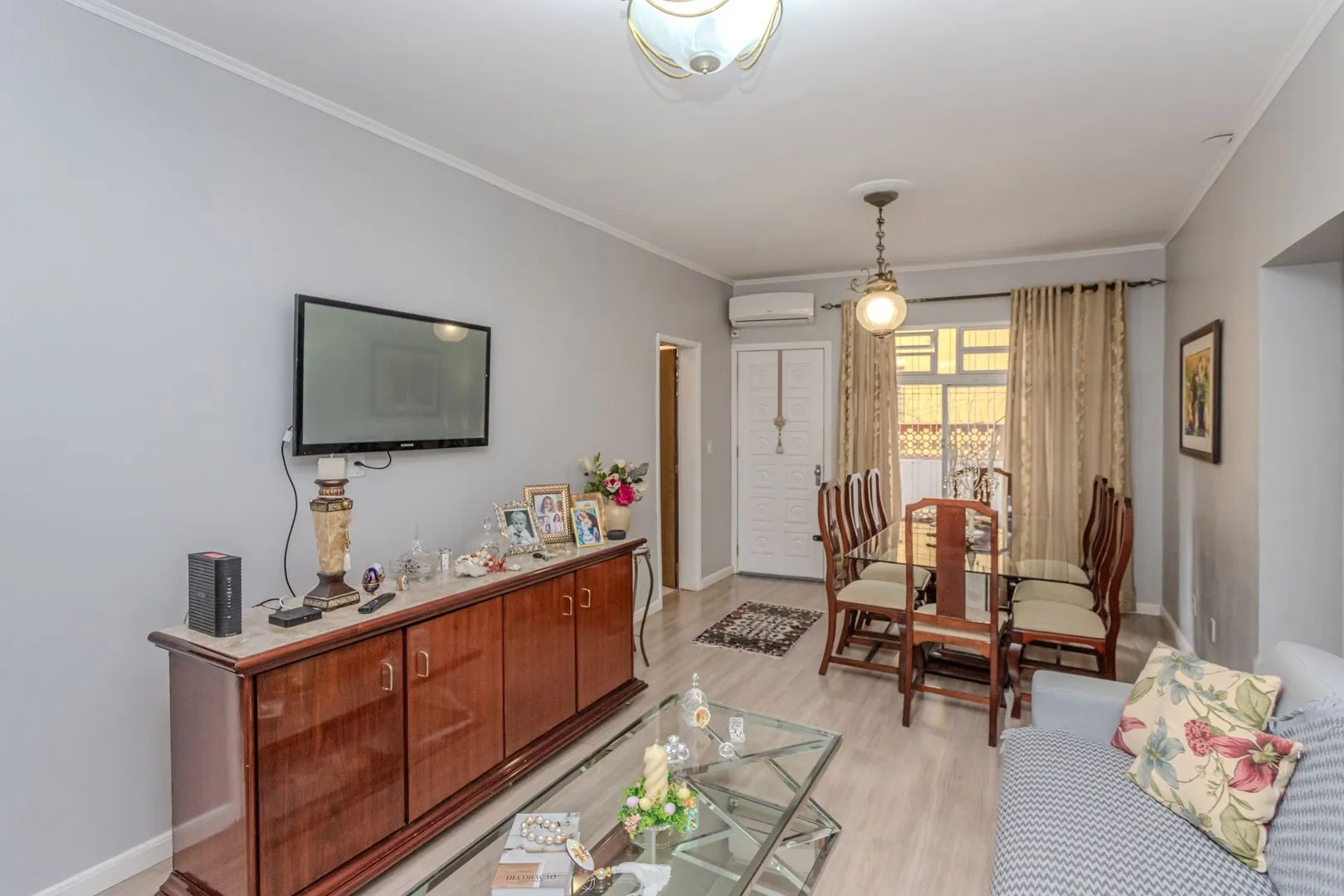 Imagem Prédio Residencial no Passo D'areia com 8 dormitórios e 8 vagas