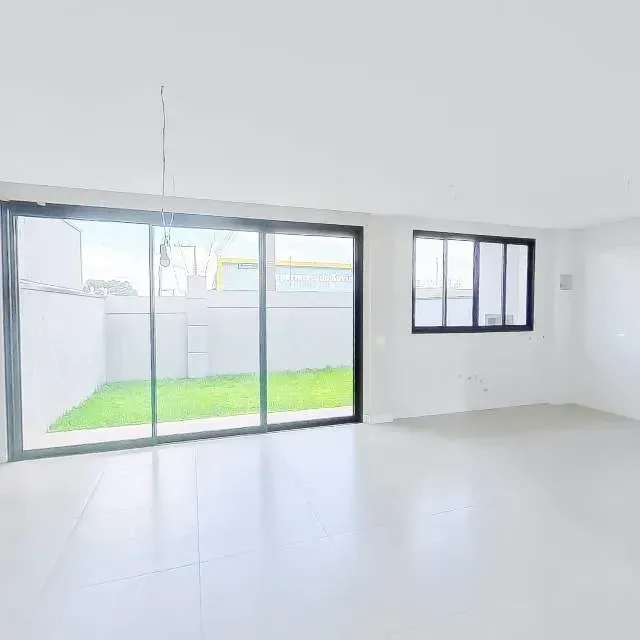Imagem Casa de Condomínio com 3 Quartos à Venda, 164 metros em Santa Cândida - Curitiba