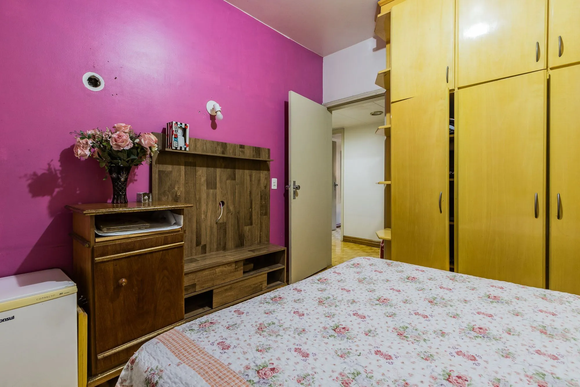 Imagem Apartamento de 3 dormitórios e 133m² à venda em Centro Histórico, Porto Alegre.