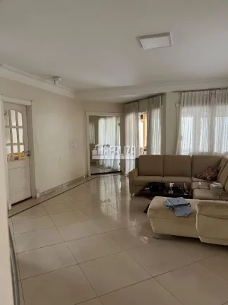 Imagem Casa à venda no bairro Santa Maria, Uberaba - 5 dormitórios, piscina e sauna