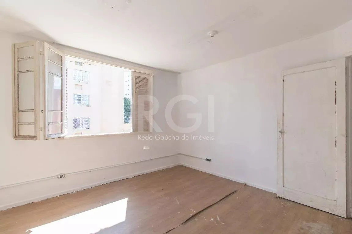 Imagem Vende casa 03 dormitórios, 275,22 m², bairro Azenha/Porto Alegre