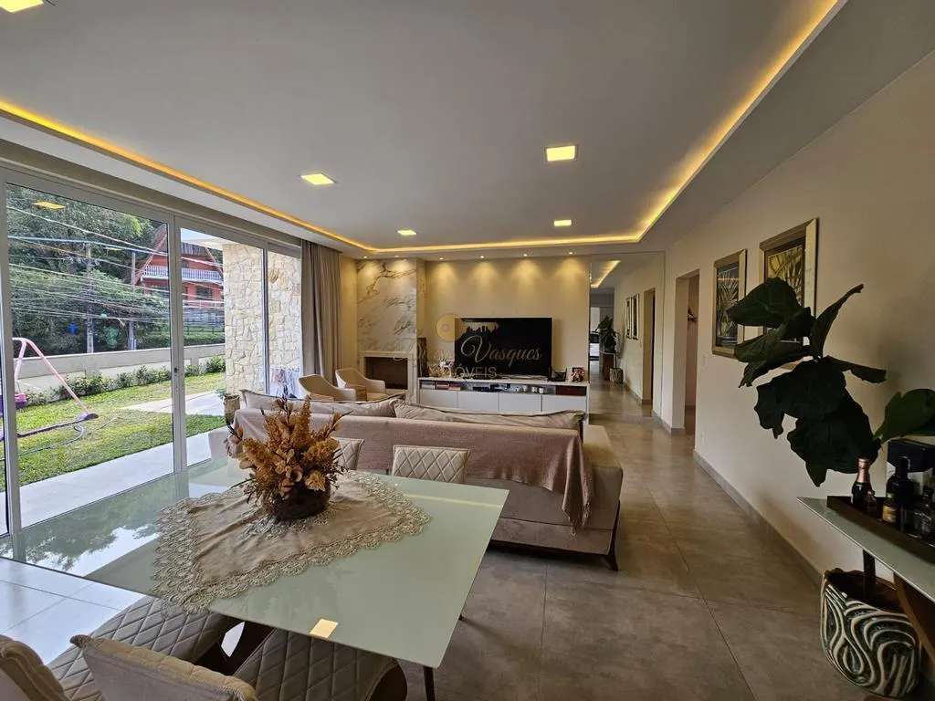 Imagem Casa para Venda em Teresópolis / RJ no bairro Panorama